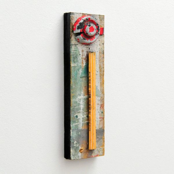 Thomas Newman Pound, Untitled, 2019, Found mixed media assemblage, 19x5,5cm